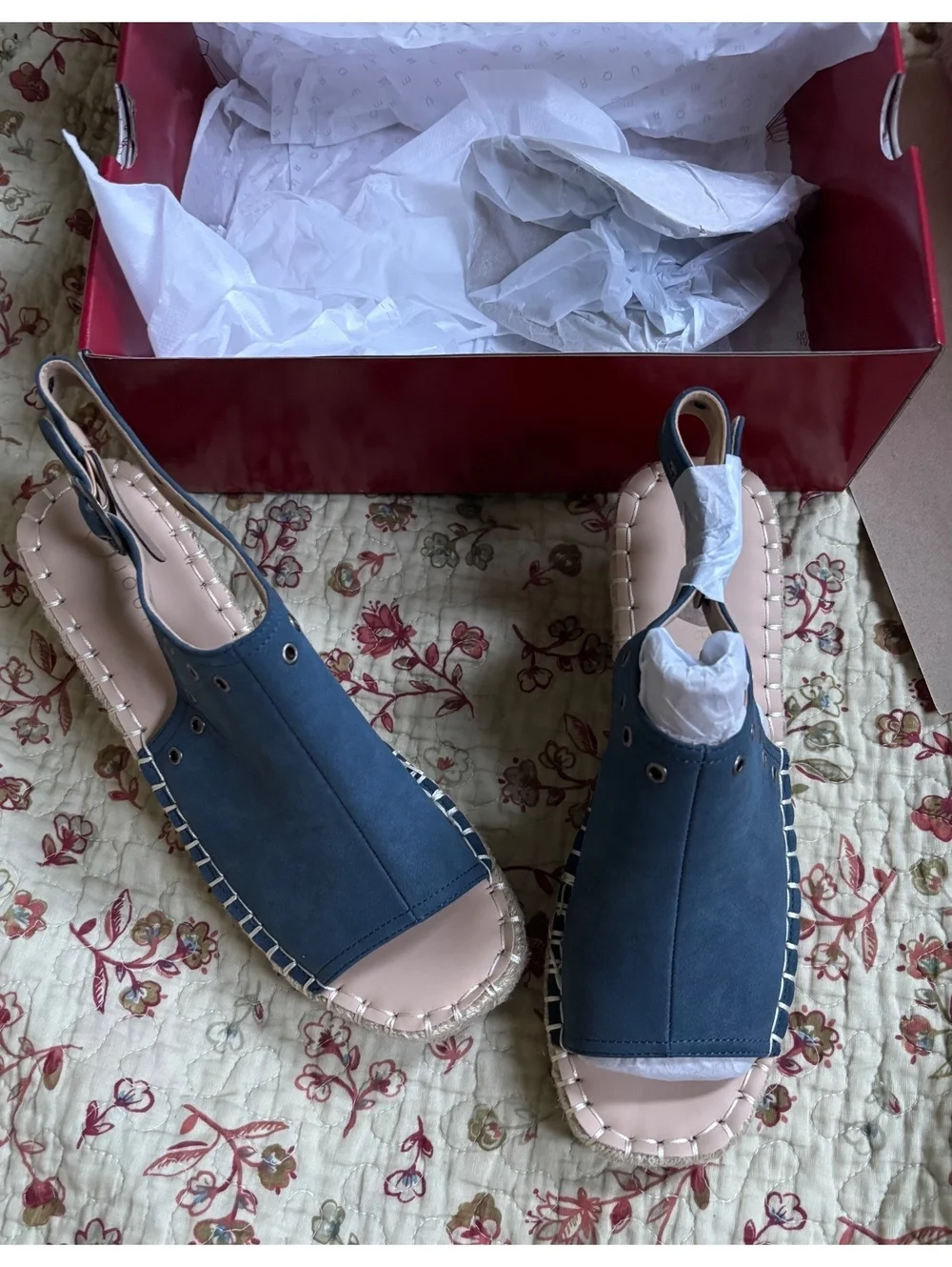 Journee Women’s Crisie Espadrille Wedge Sandals 7.5